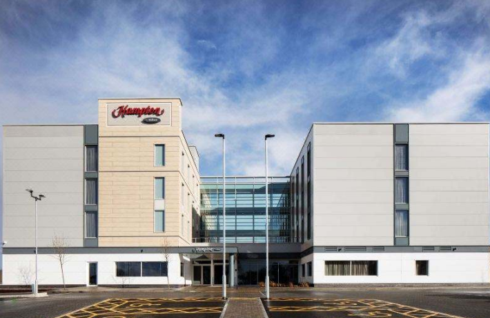 《利来w66在全球》系列报道之一——英国布里斯托机场希尔顿欢朋酒店